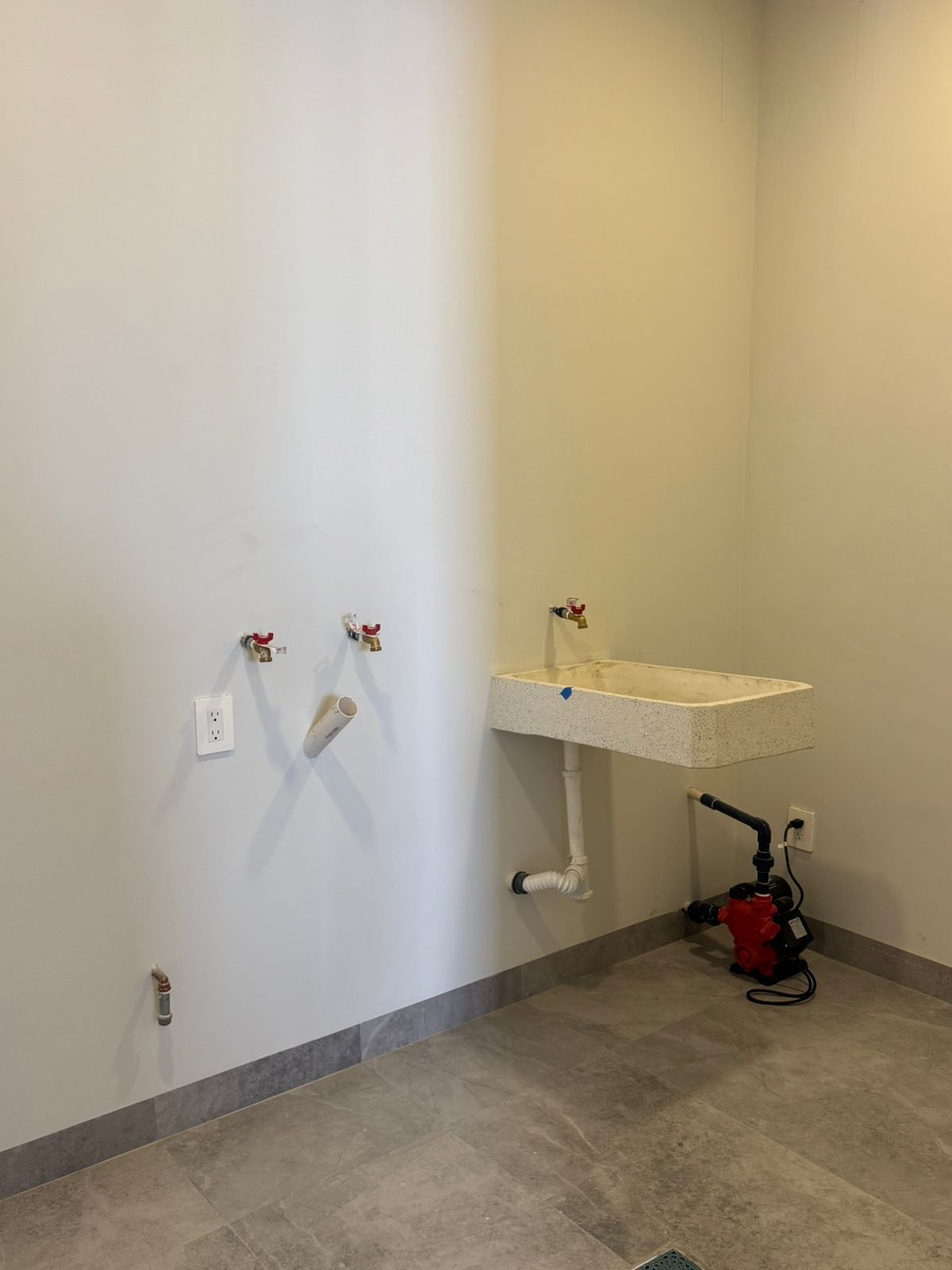 Se VENDE hermosa casa nueva  en Valles del molino zona norte